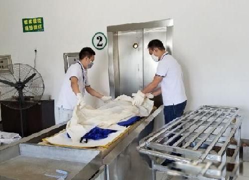 殡仪馆抬尸工多少钱一天 收入比入敛师还要高很多