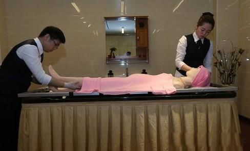 殡仪馆抬尸工多少钱一天 收入比入敛师还要高很多