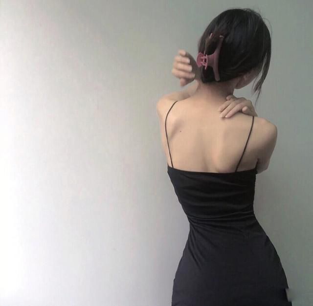 俄罗斯美女多吗 姑娘身材高挑还有一个A4腰