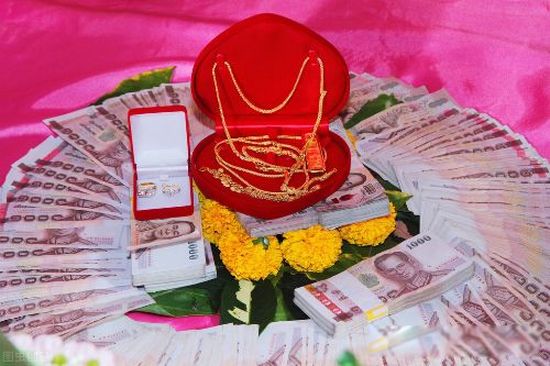 螃蟹女是什么意思 王亮执意娶了“螃蟹女”