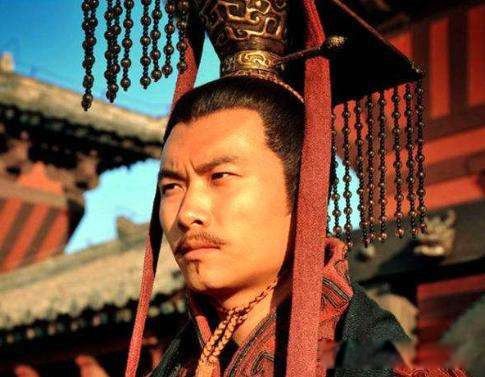 曹操为什么不称帝 长期挟天子以令诸侯的原因