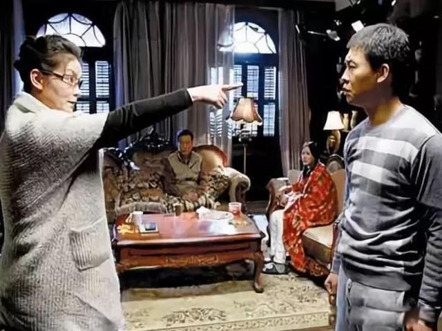 任正非两女一儿为什么不同姓 是同两段婚姻聊至