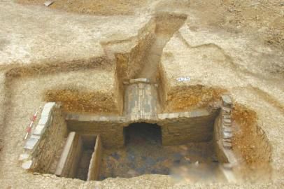 �ܲٵ�Ĺ�ľ��Ž�ʲô ����Уξ��ְȷ������