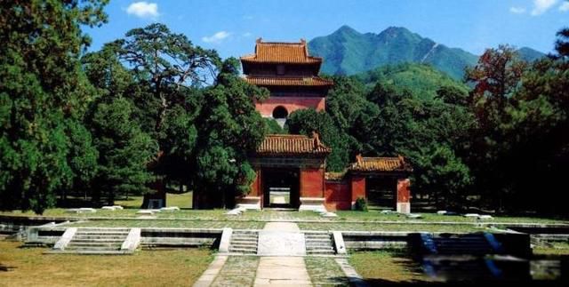 ʮ������˭��Ĺ�� Ϊʲô����ֻ��������ʮ����