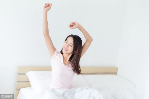 小萝莉是什么意思 感觉娶了一个女儿痛并快着乐着