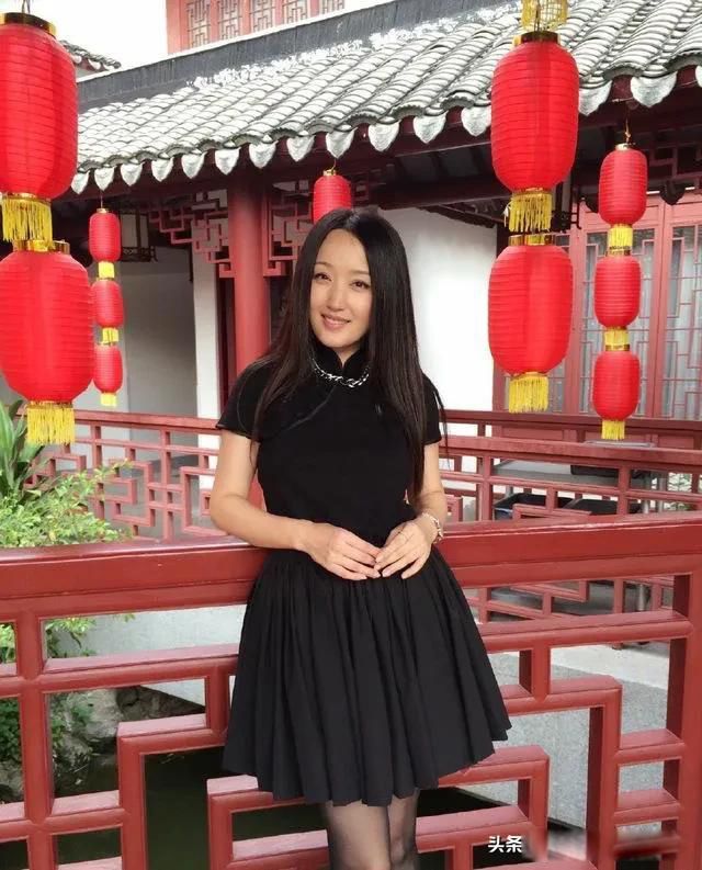 杨钰莹的红楼事件是怎么回事 主要是与赖氏兄弟有关系