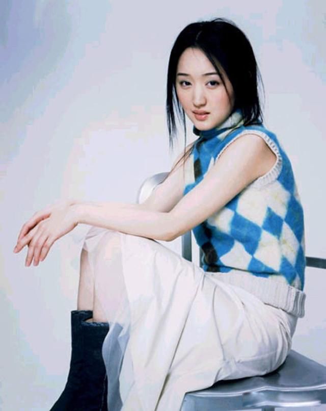 杨钰莹的红楼事件是怎么回事 主要是与赖氏兄弟有关系
