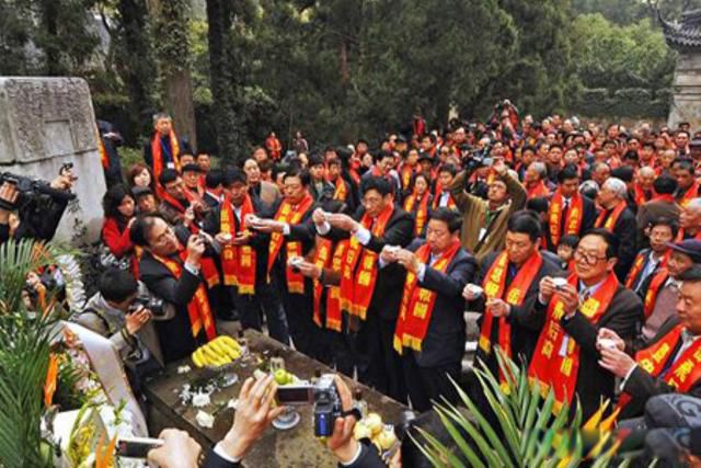 ����Ĺǰ�����������һ�� ������ǰ���������