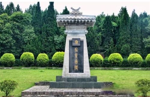 秦始皇陵墓在哪里 古代帝王为什么不挖秦始皇陵