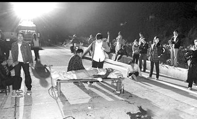 ���ǹ�̧ʬ����Ƹ������� ������˹����ʵ�ȷ�ܸ�