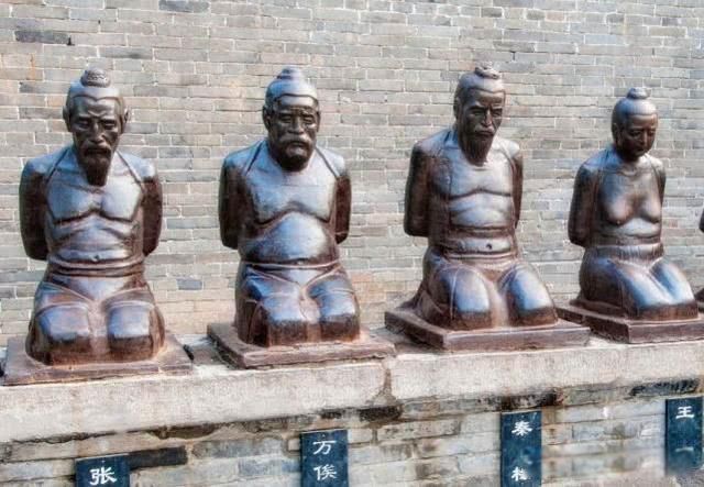 ����Ĺǰԭ������5����,���ֻʣ��4��,��˭���ù���?