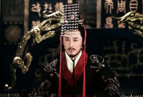 ��ʼ���м�λ���˺ͺ��� 33����Ů�³�����