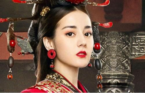 ��ʼ���м�λ���˺ͺ��� 33����Ů�³�����