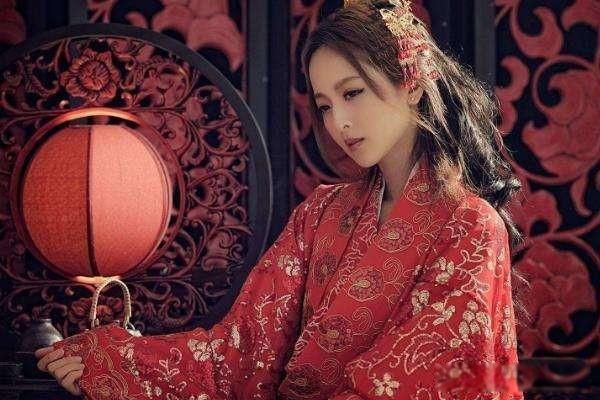 戚夫人做了什么彻底惹怒了吕后 戚姬触犯了吕后的底线