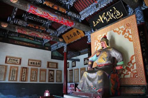 ����Ĺǰ���������˭ ���������Ϊ�μ��˺����Ƴ���