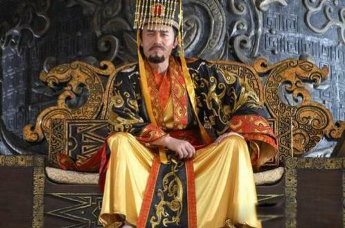 ��ʼ�����Ů����˭ �������������Ů��