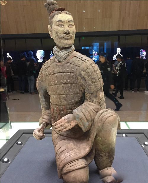 秦始皇陵为什么几千年没人发现 多少人修了多少年