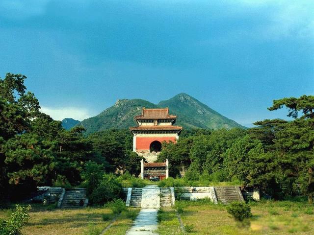 ʮ������˭��Ĺ�� ������������һʮ��λ�ʵ�