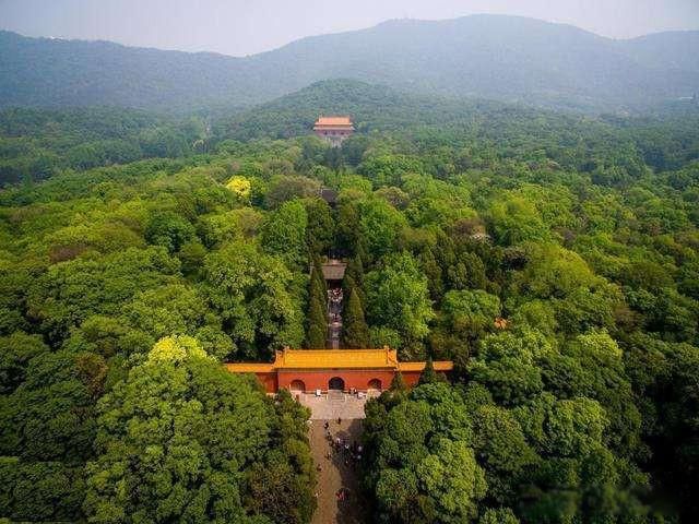 ʮ������˭��Ĺ�� ������������һʮ��λ�ʵ�