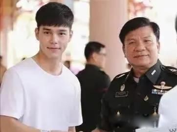 ̩����Ϊʲô��Ը�⵱�� �����ֳ�����Ů������