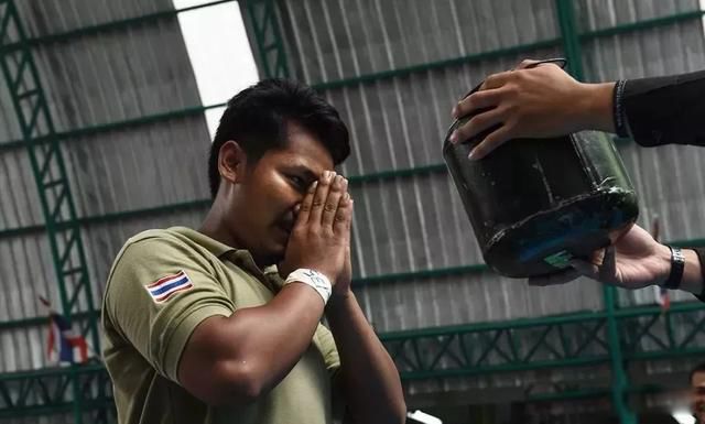 ̩����Ϊʲô��Ը�⵱�� �����ֳ�����Ů������