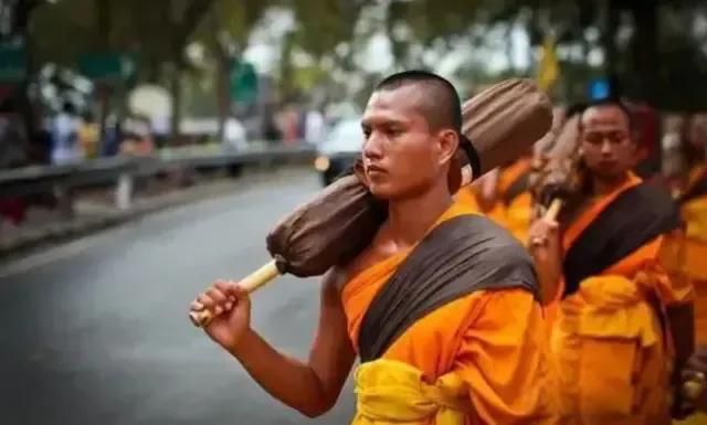 ̩����Ϊʲô��Ը�⵱�� �����ֳ�����Ů������