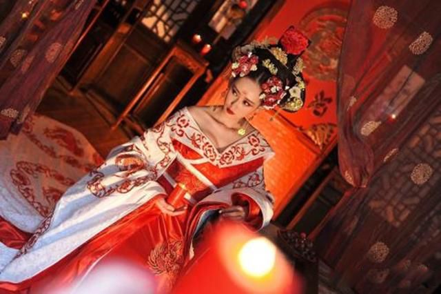 ���������ֱ������� ǧ�﹦��˭����˵