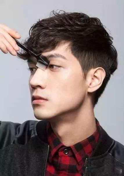 ������ָʲô��˼ ���ڱ��־�������Ů�Ի�