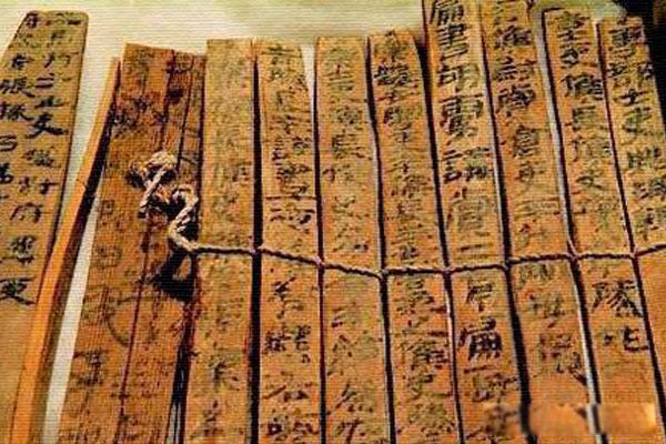 ��ʼ����Ĺ������ ��Ĺ������ʲôλ��