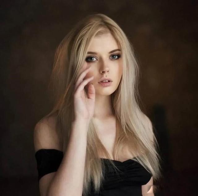 ����˹Ů���к����� ������ˮ�����ܽ��