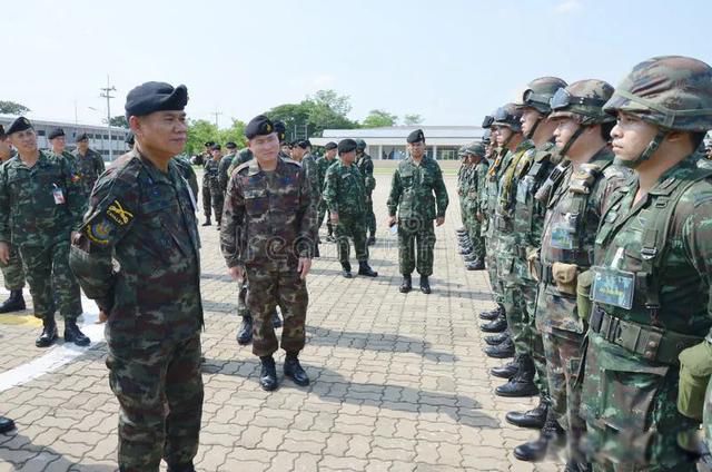 泰国人为什么不愿意当兵 男青年们宁可变性做人妖