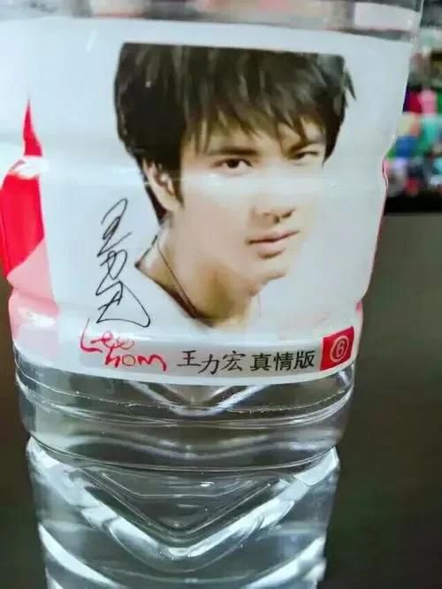王力宏娃哈哈事件 现在哇哈哈一定暗自庆幸