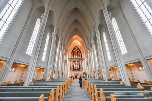 ����˹̹��ѧ�ľ�ͷ����ѧ��ԭ�� ��˵���Ļ���ѧ�ľ�ͷ����ѧ��