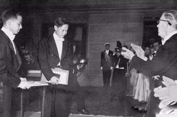 ��������������˭�ĳɾʹ� ��Ӧ���ܵ����ǵ���