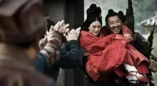 �ݷ�����������˼��� �ܹ��Ӳд��ض���