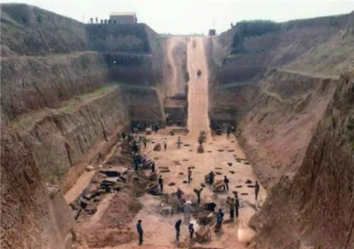 ��ѳ�ƶ���ʷ��չ���� ѳ�������Ĺ�����