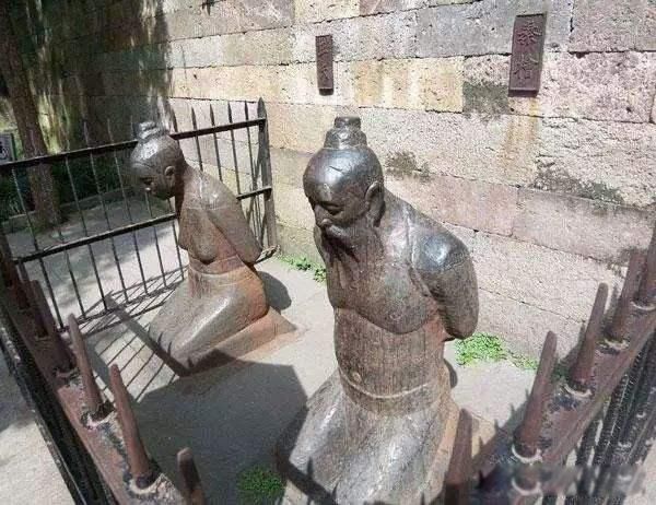 ����Ĺǰ�����������һ�� ��5λ���ŵ��˷ǳ�����