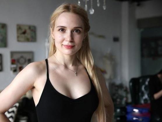 ����˹��Ů���� �������ӿ���ӵ��4������