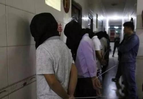 ��鱱��Ů���³�ͼƬ ���������񡱾�����鱱