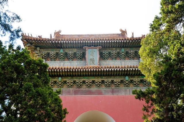 ʮ������˭��Ĺ�� ������λ�ʵ۵���Ĺ������