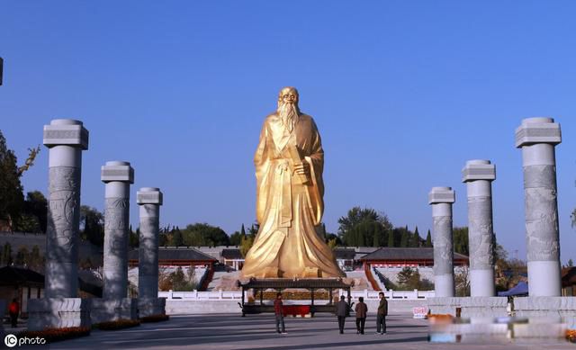 天地不仁以万物为刍狗,圣人不仁以百姓为刍狗 可以有两种情绪