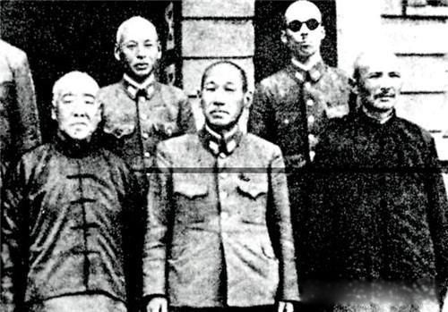 孙殿英盗墓时为何扒掉慈禧太后的裤子 寿衣是价值连城的宝物