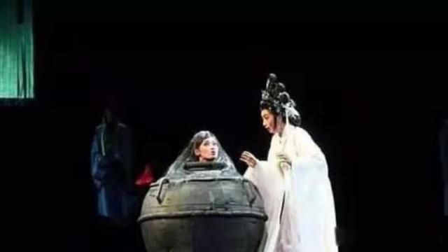 吕雉把戚夫人做成人彘 历史上最残忍的人彘