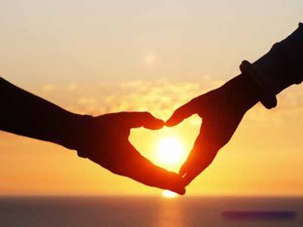 �����ʲô��˼�� �ڼ�Ⱥ�ﰾ��ͷ���˷��