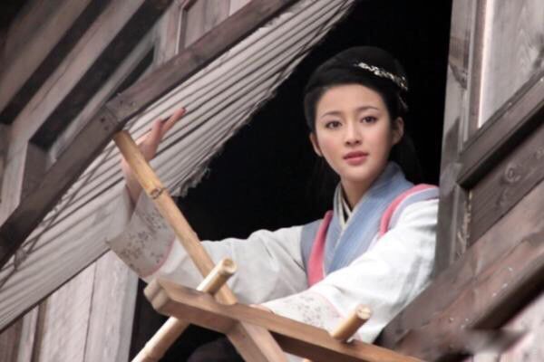 凤凰男是指什么样的人 是说穷山沟里飞出来金凤凰