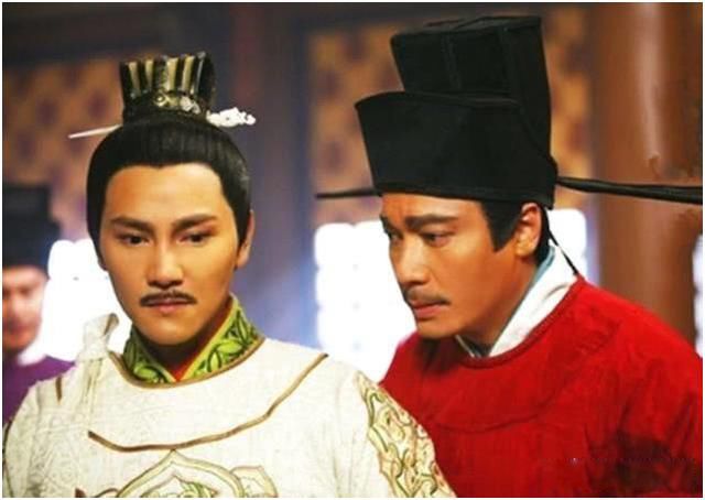 岳飞墓前跪五个人是谁 为什么要立五位呢