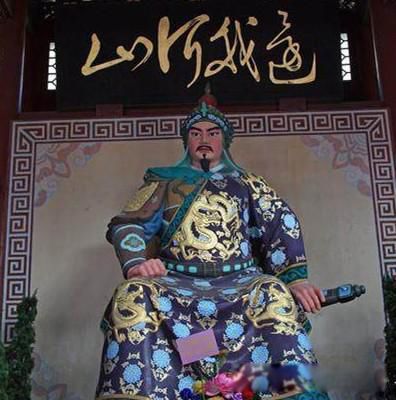 秦桧夫妇做了什么坏事 为什么要跪在岳飞的墓前