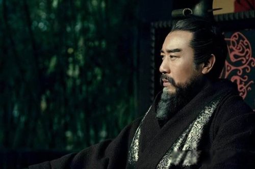 曹操为什么不称帝的原因 是无称帝之心还是别的