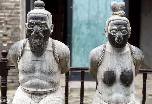 ����Ĺǰ��4������˭ �����ŵ�����������꼭