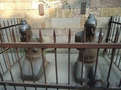 ����Ĺǰ��4������˭ �����ŵ�����������꼭